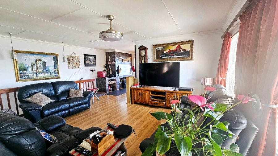 3 Bedroom Property for Sale in Dana Bay Western Cape